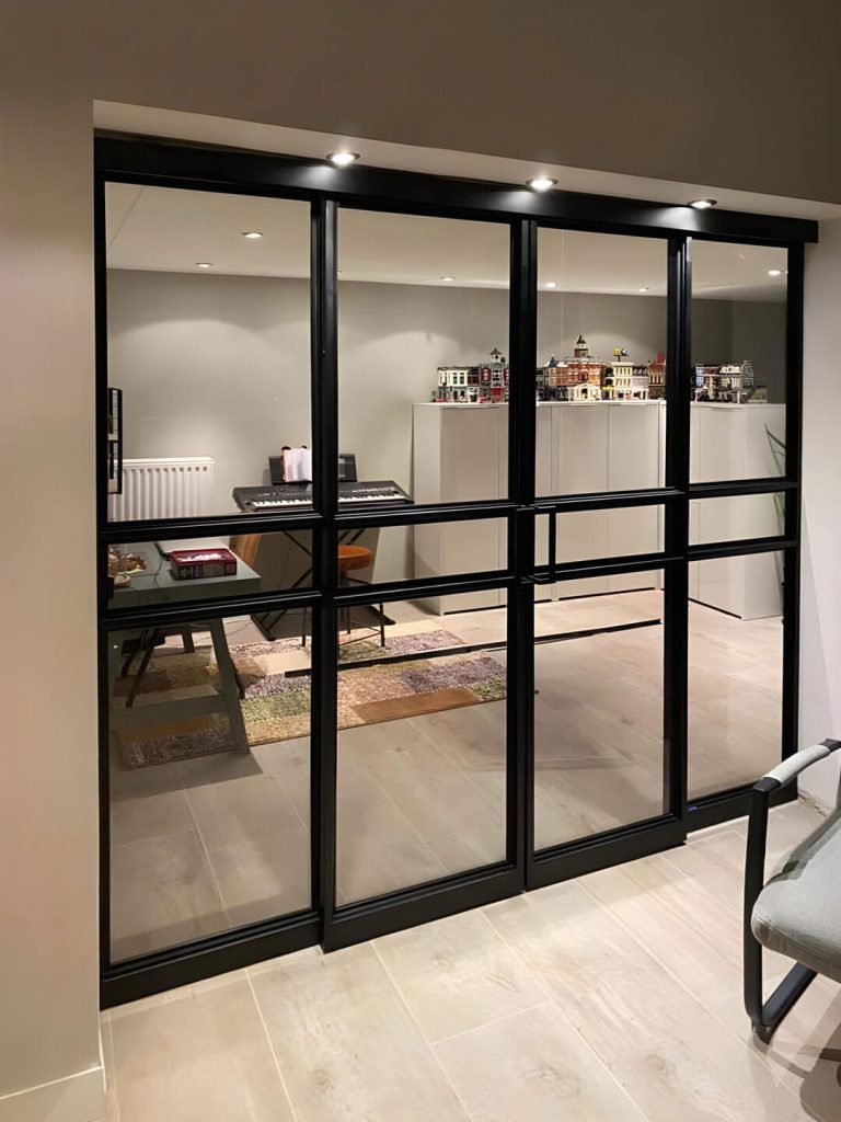 87497306 edit-upscale-web-tiny